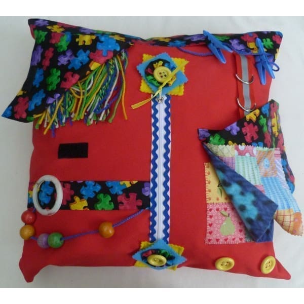 Fiddle Cushion (Red, Square)
